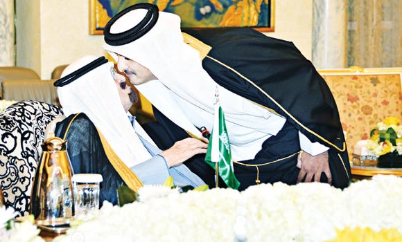 Emergency talks aim to end Qatar-GCC row