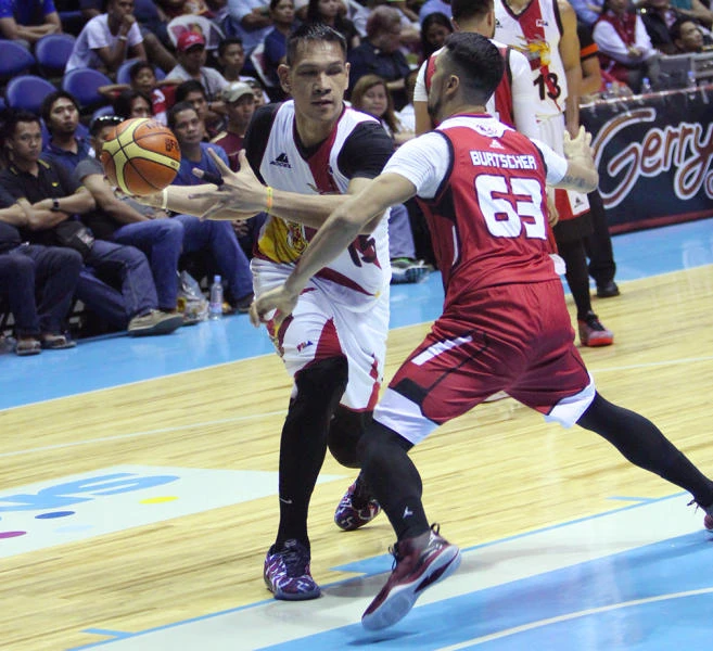 San Mig, Alaska down rivals as race for No. 1 heats up