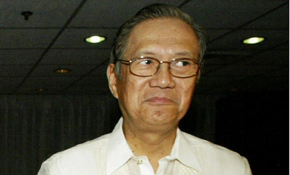 Filipino envoy to look into cases of HSWs