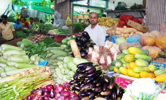 Vegetable market losing millions following limits on purchases by expats