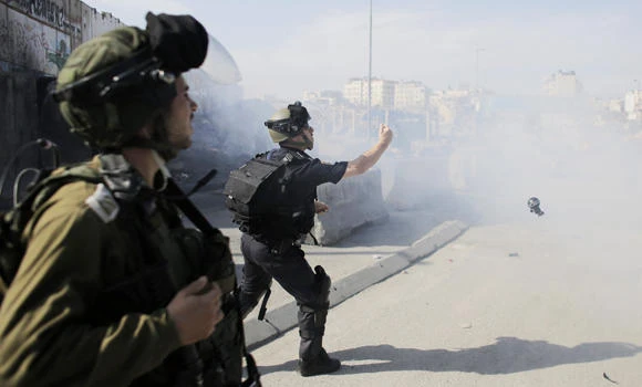 Heavy clashes at flashpoint Jerusalem mosque compound
