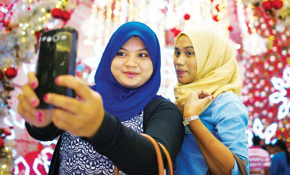Nip tuck click: plastic surgery demand rises in selfie era