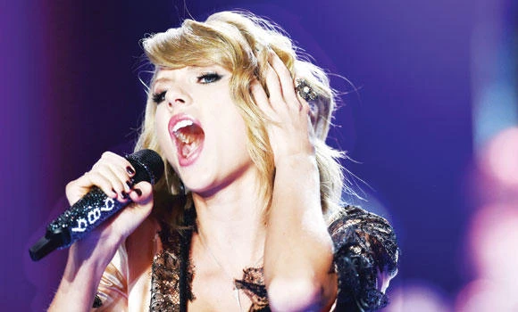 Swift stars at Victoria’s secret show