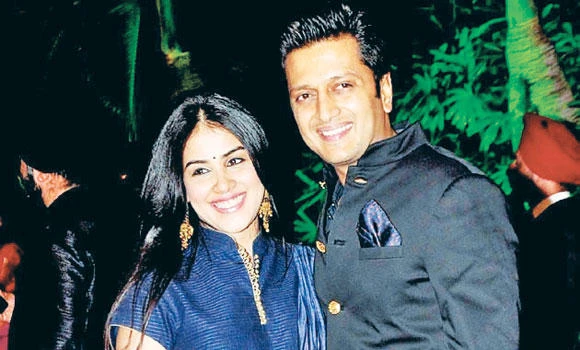 Riteish, Genelia name their son Riaan