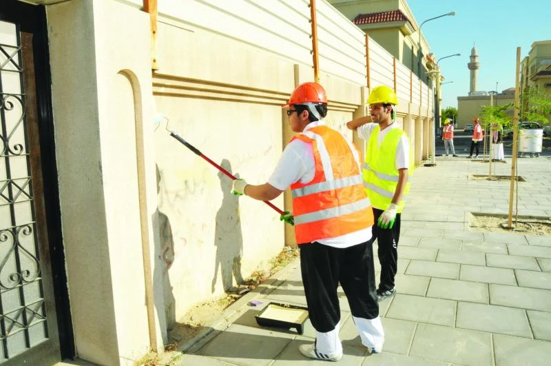 Volunteers take part in Jubail projects