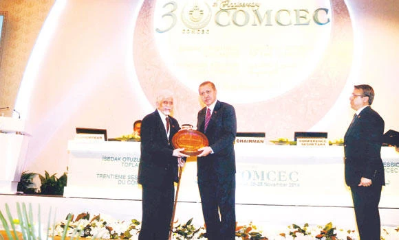 IDB adviser wins COMCEC award
