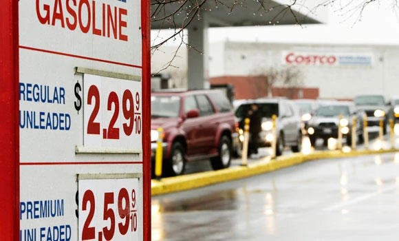 Gulf shares battered as oil price dive deepens