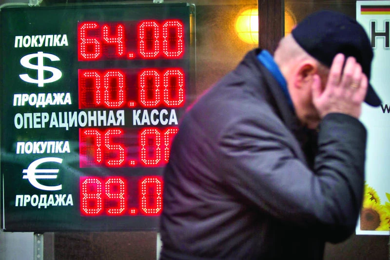 Global forex reserves may have dropped 2% in Q3