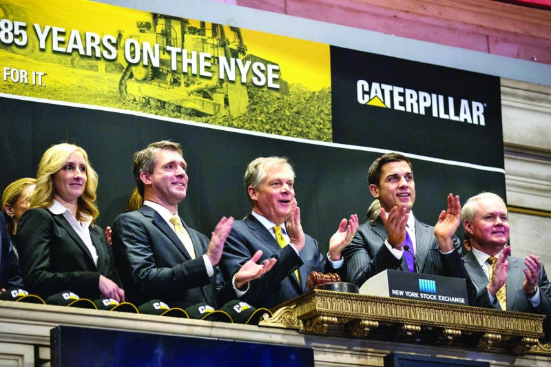 Caterpillar’s recovery threatened by oil plunge