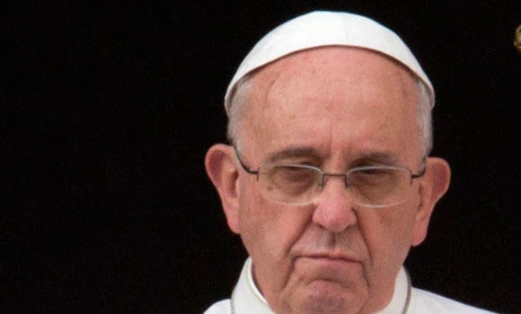 Pope condemns brutal persecution by IS