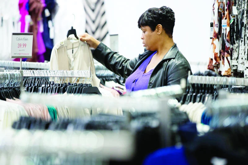 US retailers likely to just meet holiday sales forecasts