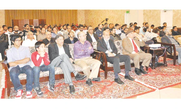 Top Pakistanis in EP honor Peshawar victims