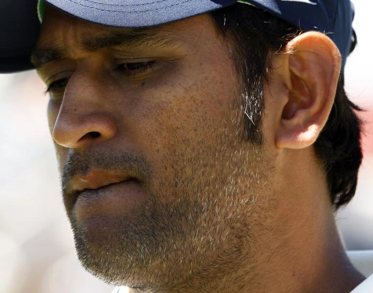 Dhoni quits Tests; Australia wins series after 3rd Test ends in draw