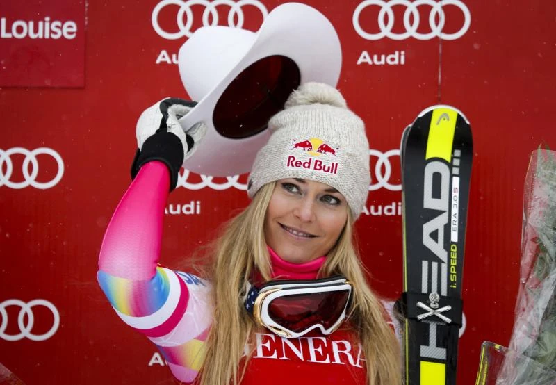 Vonn back on top with downhill win