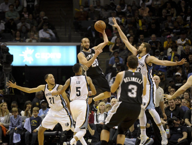 Spurs end Grizzlies’ long home winning streak