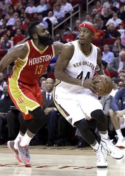 Bucks spoil Cousins’ return for Kings