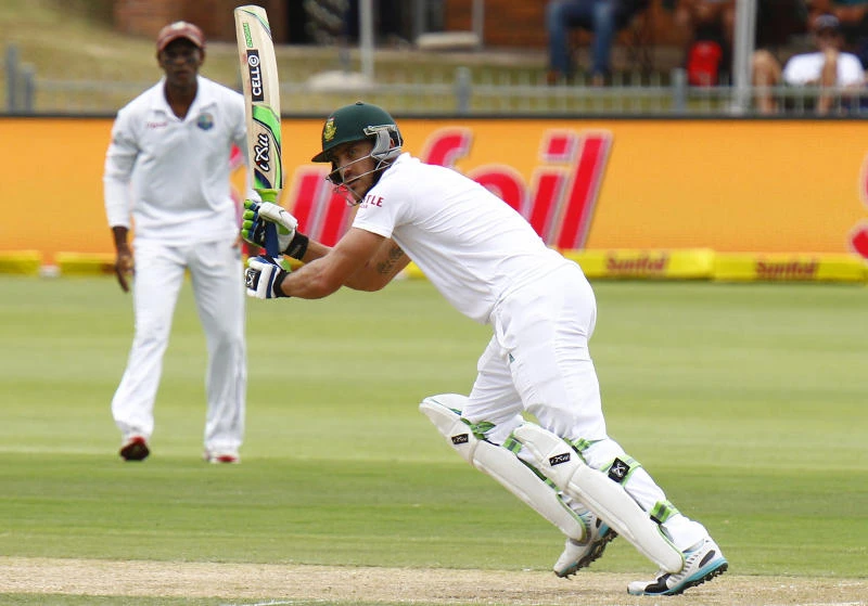 Du Plessis gets ton but rain wins the day