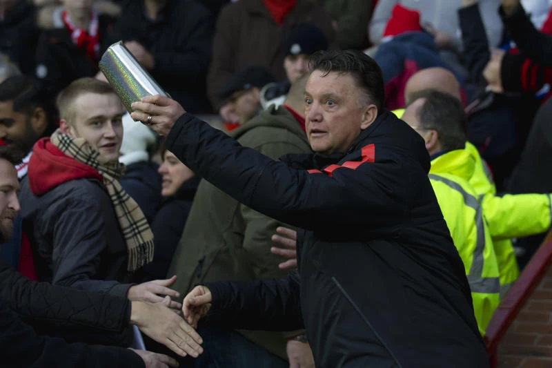 United bandwagon gathering pace under Van Gaal