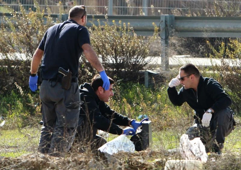 Knife-attack Palestinian woman shot