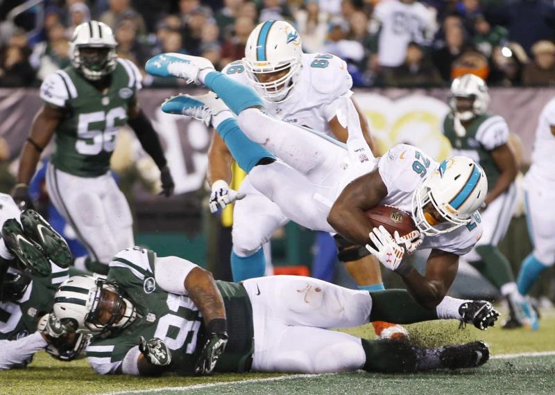 Dolphins rally for 16-13 victory over Jets