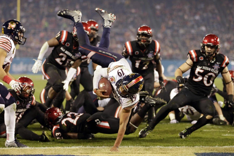 Grebe kicks Navy to Poinsettia Bowl win