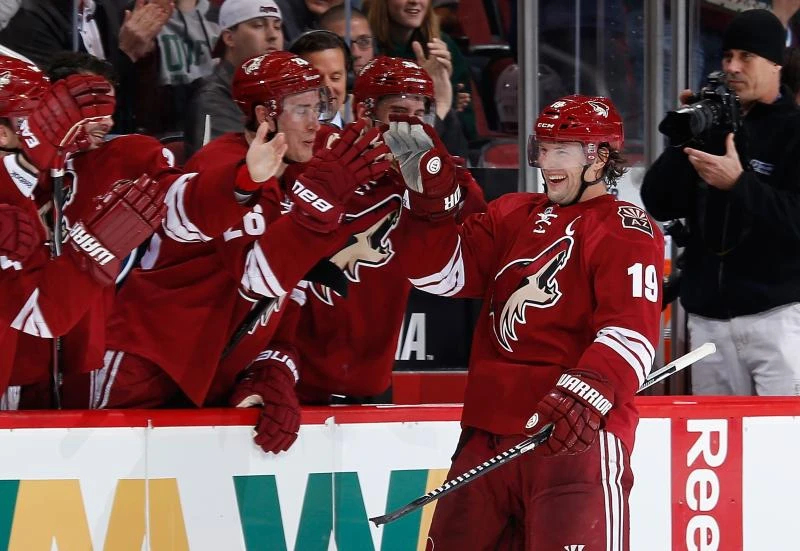 Arizona knocks off Anaheim in shootout