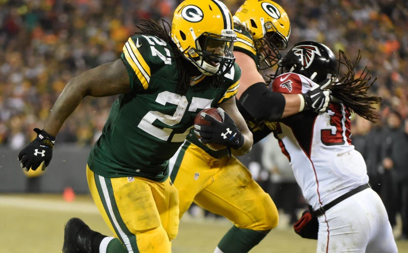 Lacy, Packers hold off Falcons rally for 43-37 win