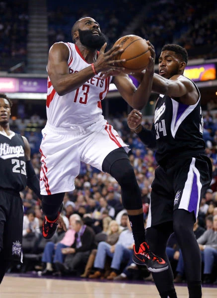 Harden’s 44 points lead Rockets over Kings