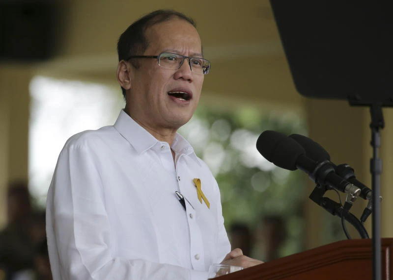 Philippine health minister resigns over vaccine purchase