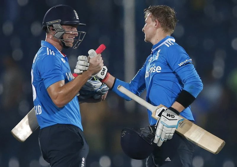 Buttler, Root guide England past Sri Lanka
