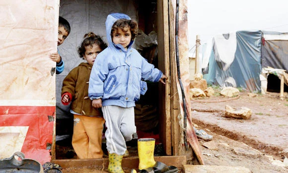 Syria refugees suffer bitter cold of Lebanon winter