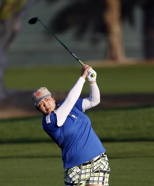 Feng powers ahead in Dubai