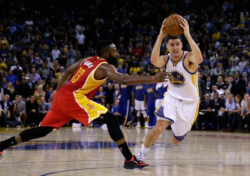 Wiggins, Wolves stun Blazers; Warriors extend winning streak to 14