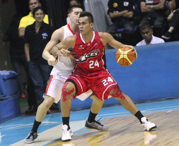 Aces hammer Bolts to enter semis