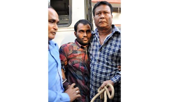 India detains suspect in plot to kill Bangladesh PM