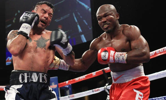 Bradley and Chaves fight to a stunning draw