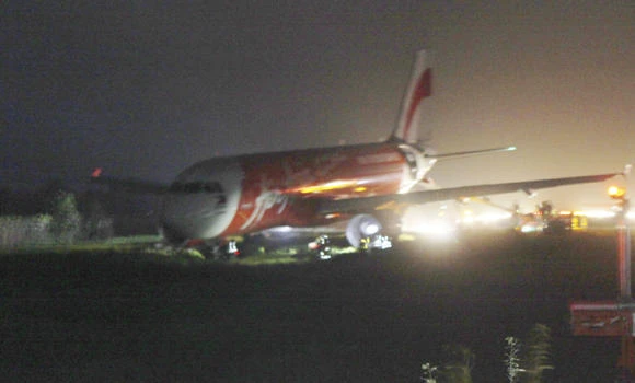 AirAsia plane with 159 aboard overshoots Philippine runway