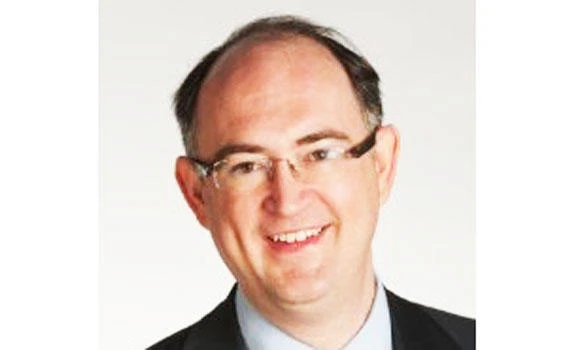Britain’s anti-EU party official steps down