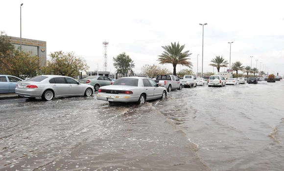 Downpour causes havoc in Tabuk