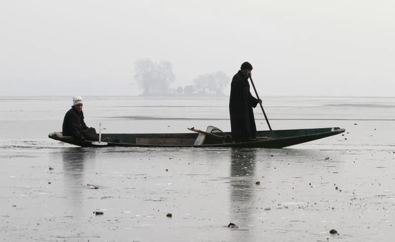New Delhi imposes direct rule in Indian Kashmir
