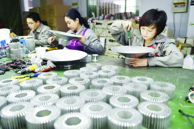 Chinese growth engine ends 2014 on flat note