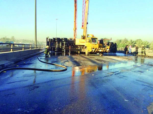 Civil Defense averts disaster from overturned fuel tanker