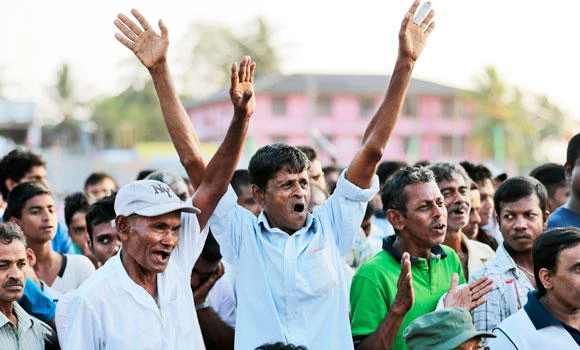 Violence mars final day of Sri Lanka vote campaign
