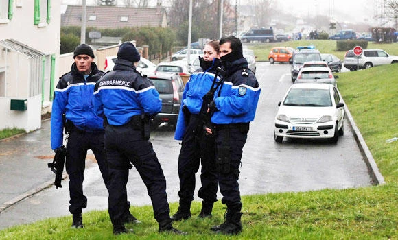 ‘IS planning attacks on western targets’