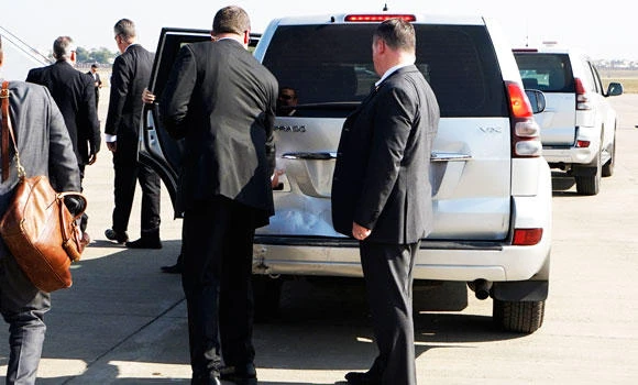 Kerry unhurt after minor car accident in India