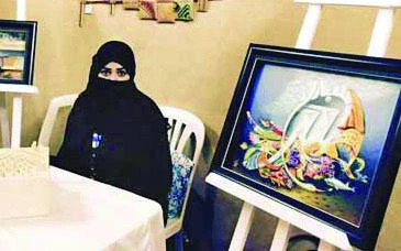Hijazi artist creates chess-inspired work at Souk Okaz