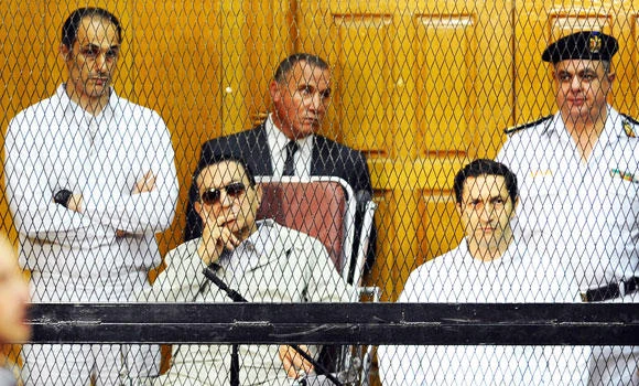 Mubarak’s sons freed, pending graft retrial