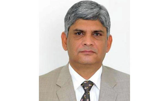 Govt striving to boost investor confidence