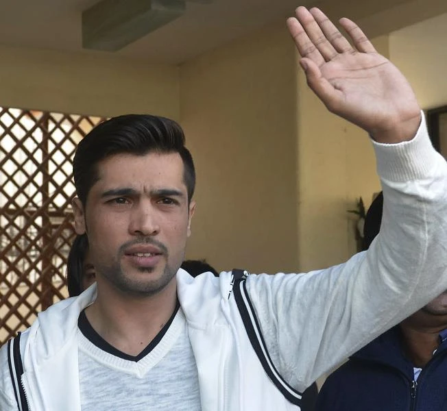 Banned Aamer vows to be better after reprieve