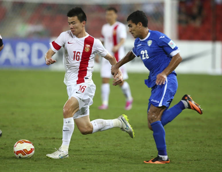 Super sub Sun fires China into quarters